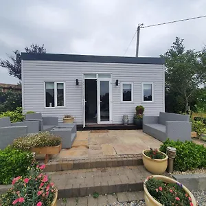  Apartment Garden Chalet Oranmore Ireland