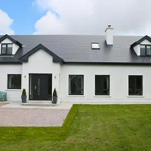  Villa Luxury 6 Bedroom Spiddal Villa, Jacuzzi, Balcony Ireland