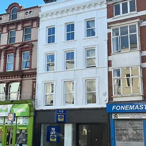Patrick Street Townhouse Apartment